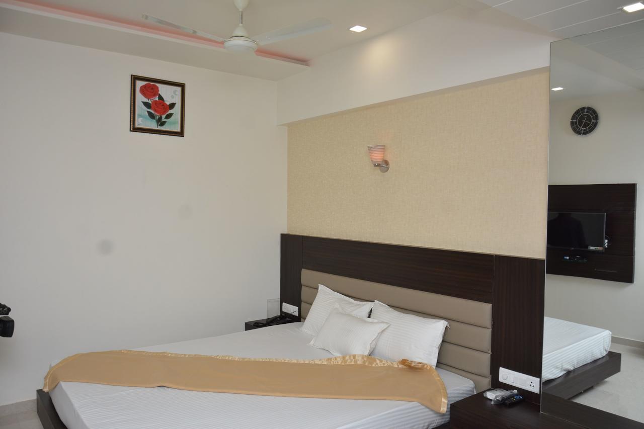 Hotel Darshan Rājula Exterior foto